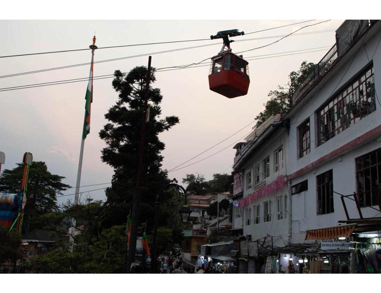 Event-First Bunkotel Mussoorie Exterior foto